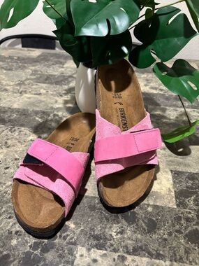 Birkenstock Oita  Pink Suede Single-Strap Slide Sandals